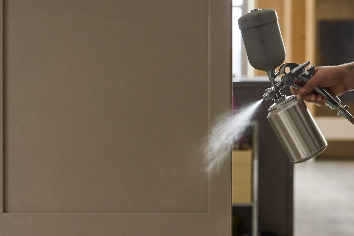 Keuken spuiten — Keukenmaat Zaandam